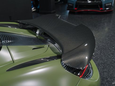 Used 2022 McLaren 765LT RWD image 12