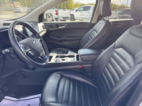 Used 2024 Ford Edge SEL image 2