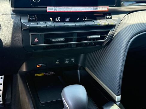 Used 2026 Toyota Camry SE w/ Convenience Package FWD image 23