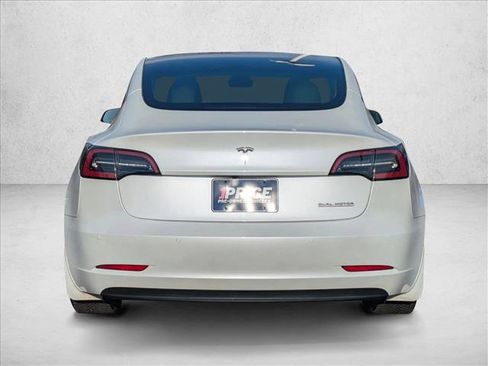 Used 2020 Tesla Model 3 Performance image 7