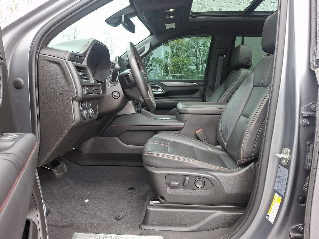 Used 2021 Chevrolet Tahoe RST w/ Luxury Package AWD/4WD image 16