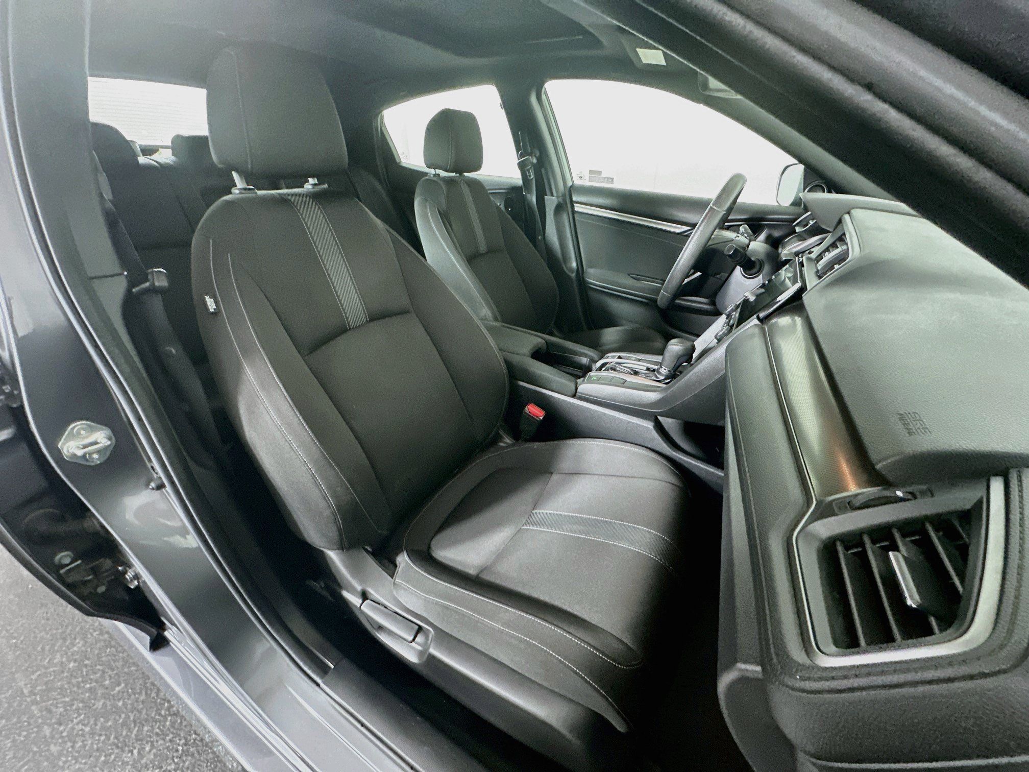 Used 2019 Honda Civic EX image 29