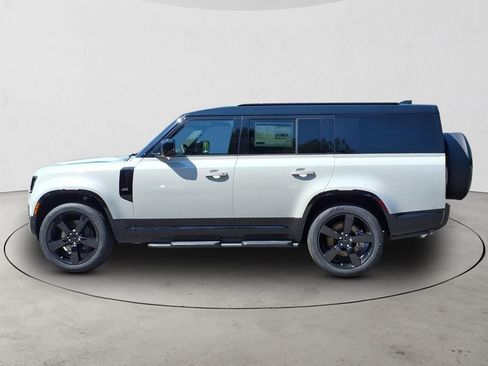 New 2026 Land Rover Defender 130 X-Dynamic SE AWD/4WD image 8