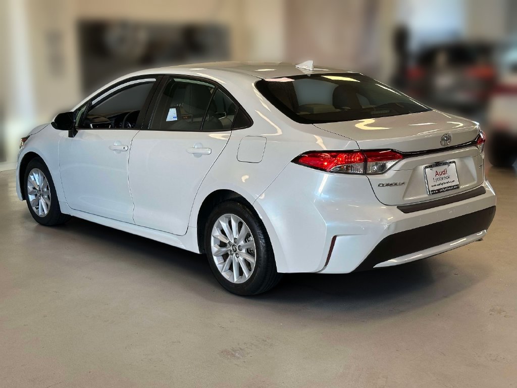 Used 2022 Toyota Corolla LE w/ LE Convenience Package FWD image 6