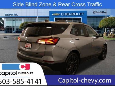 Used 2023 Chevrolet Equinox RS image 3