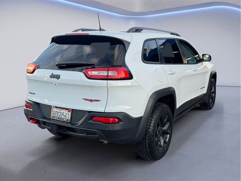 Used 2018 Jeep Cherokee Trailhawk w/ Trailer Tow Group image 6