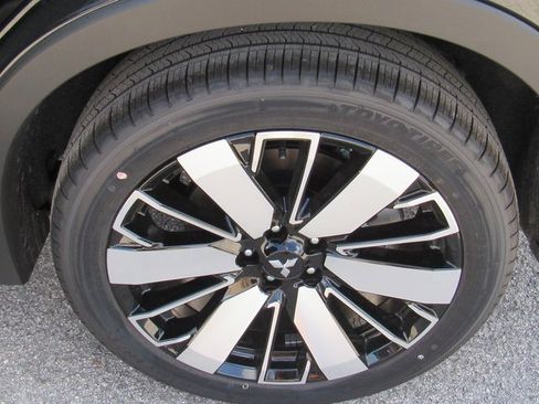 New 2025 Mitsubishi Outlander SEL image 8