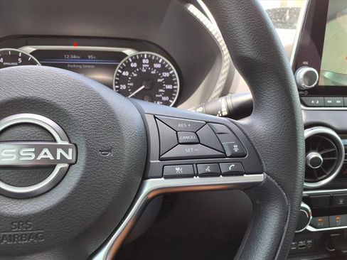 Used 2024 Nissan Sentra SV FWD image 25