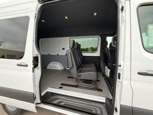 New 2025 Mercedes-Benz Sprinter 2500 image 17