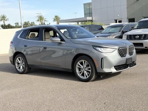 Used 2025 BMW X3 xDrive30i w/ Convenience Package AWD/4WD image 4