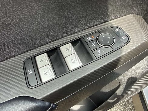 Used 2024 Mitsubishi Outlander SE FWD image 22