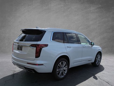 Certified 2023 Cadillac XT6 Premium Luxury image 6