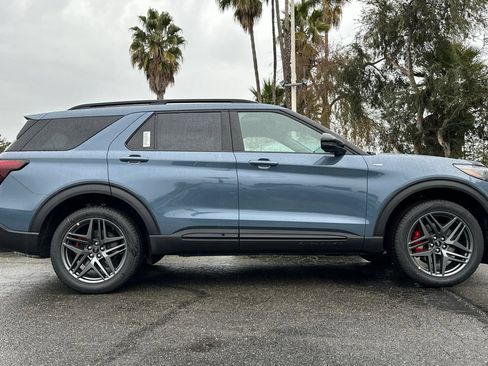 New 2026 Ford Explorer ST-Line w/ ST-Line Street Pack AWD/4WD image 4