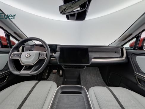 Used 2024 Rivian R1S Adventure Dual AWD/4WD image 26