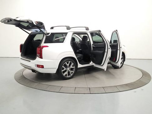 Used 2021 Hyundai Palisade Limited w/ Winter Package FWD image 16