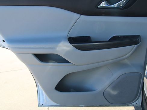 Used 2023 GMC Acadia SLT w/ Preferred Package image 49