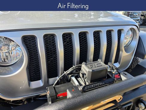 Used 2018 Jeep Wrangler Unlimited Sport S AWD/4WD image 16