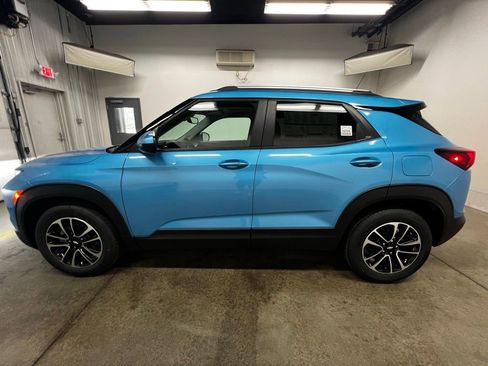 New 2026 Chevrolet TrailBlazer LT w/ Convenience Package FWD image 6