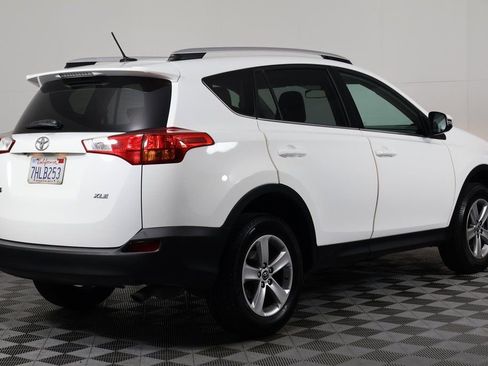 Used 2015 Toyota RAV4 XLE FWD image 4