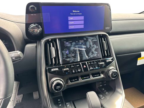 New 2026 Lexus LX 700h Luxury image 26