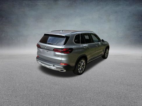 Used 2026 BMW X5 xDrive40i AWD/4WD image 10