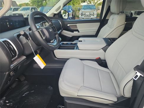 New 2026 Ford Expedition Platinum AWD/4WD image 13