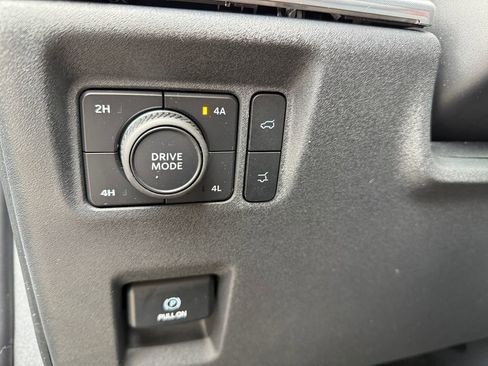 Certified 2025 Ford Expedition Max Platinum image 27