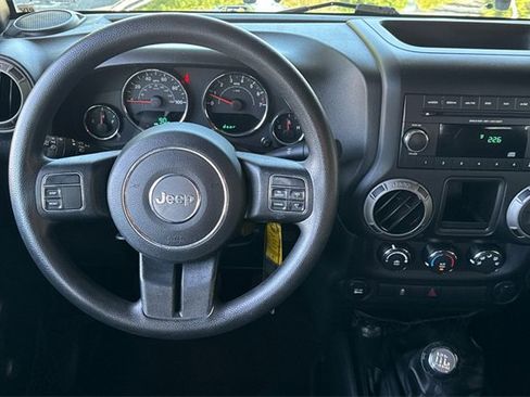 Used 2017 Jeep Wrangler Unlimited Sport image 14