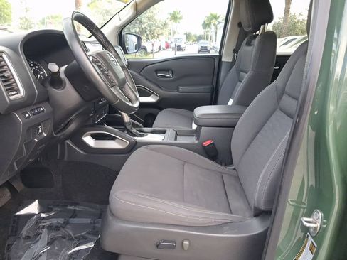 Used 2022 Nissan Frontier SV RWD image 13