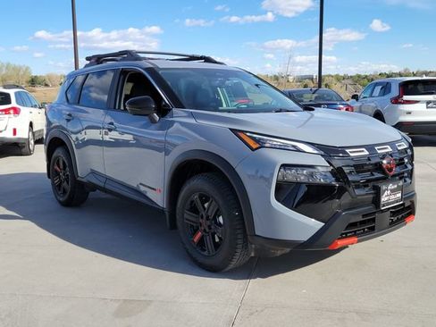 Used 2025 Nissan Rogue SV w/ Rock Creek Premium Package AWD/4WD image 4