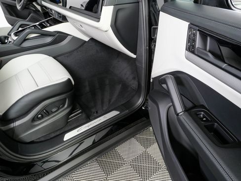 New 2026 Porsche Cayenne S AWD/4WD image 27