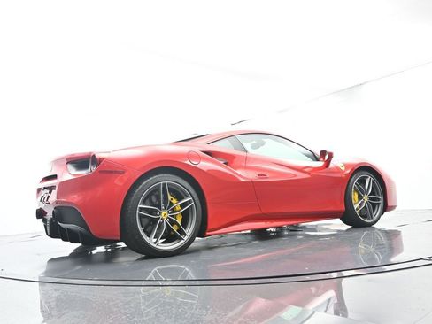 Used 2018 Ferrari 488 GTB RWD image 52