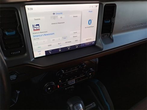 Certified 2023 Ford Bronco Outer Banks w/ Sasquatch Package image 15