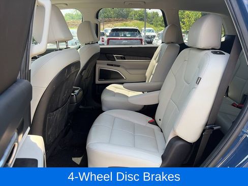 Used 2023 Kia Telluride EX w/ EX Captain's Chair Package AWD/4WD image 27