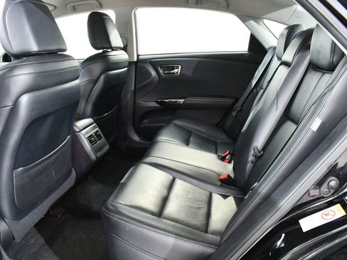 Used 2016 Toyota Avalon XLE FWD image 16