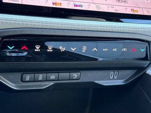 New 2026 Jeep Cherokee Laredo AWD/4WD image 17