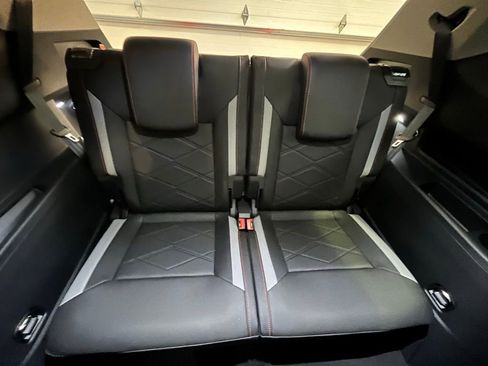 New 2026 Volkswagen Atlas Peak Edition AWD/4WD image 25