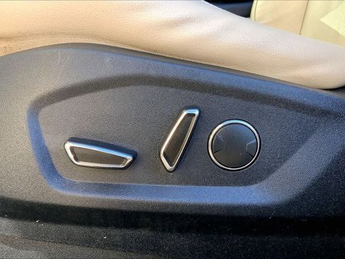 Used 2018 Ford Edge Titanium w/ Equipment Group 301A image 30