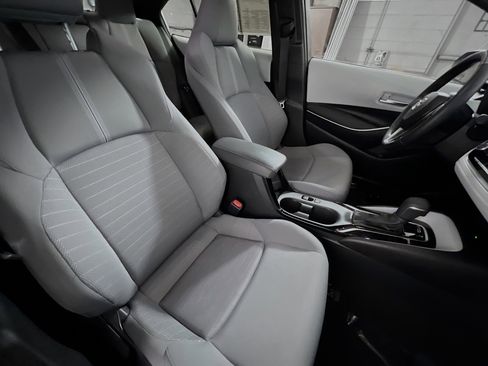 Used 2025 Toyota Corolla SE image 31