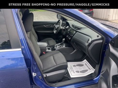 Used 2018 Nissan Rogue SV w/ Premium Package image 34