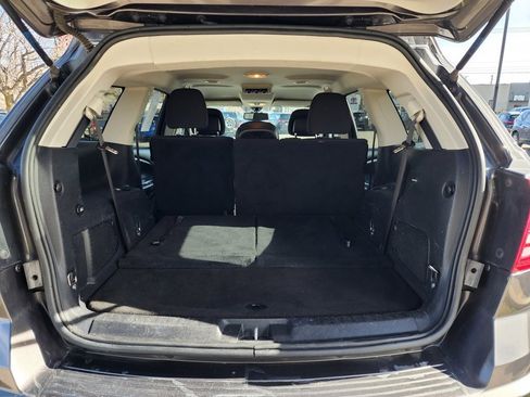 Used 2017 Dodge Journey SE w/ Flexible Seating Group image 13