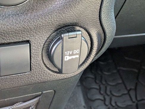 Used 2018 Jeep Wrangler Sport image 19