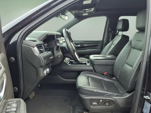 Used 2023 GMC Yukon Denali w/ Max Trailering Package AWD/4WD image 4