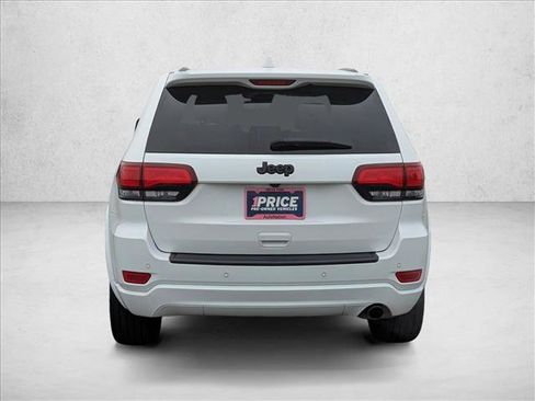 Used 2020 Jeep Grand Cherokee Altitude image 6
