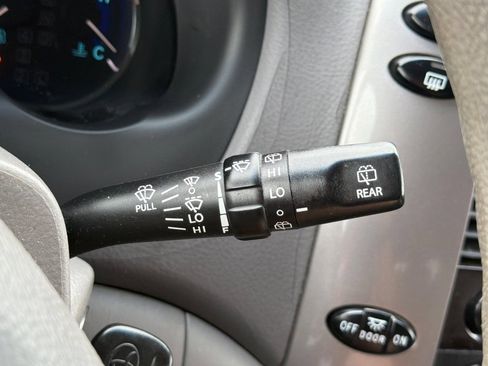 Used 2008 Toyota Sienna LE FWD image 38