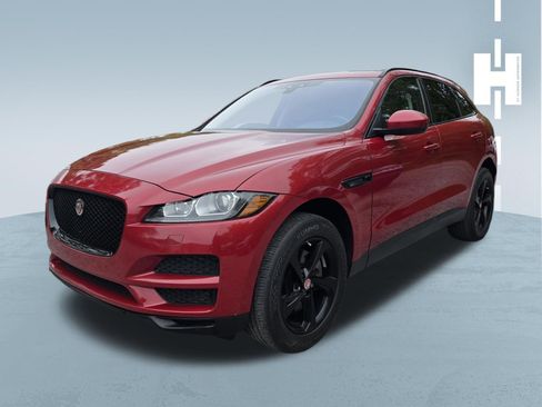 Used 2017 Jaguar F-PACE Premium image 3