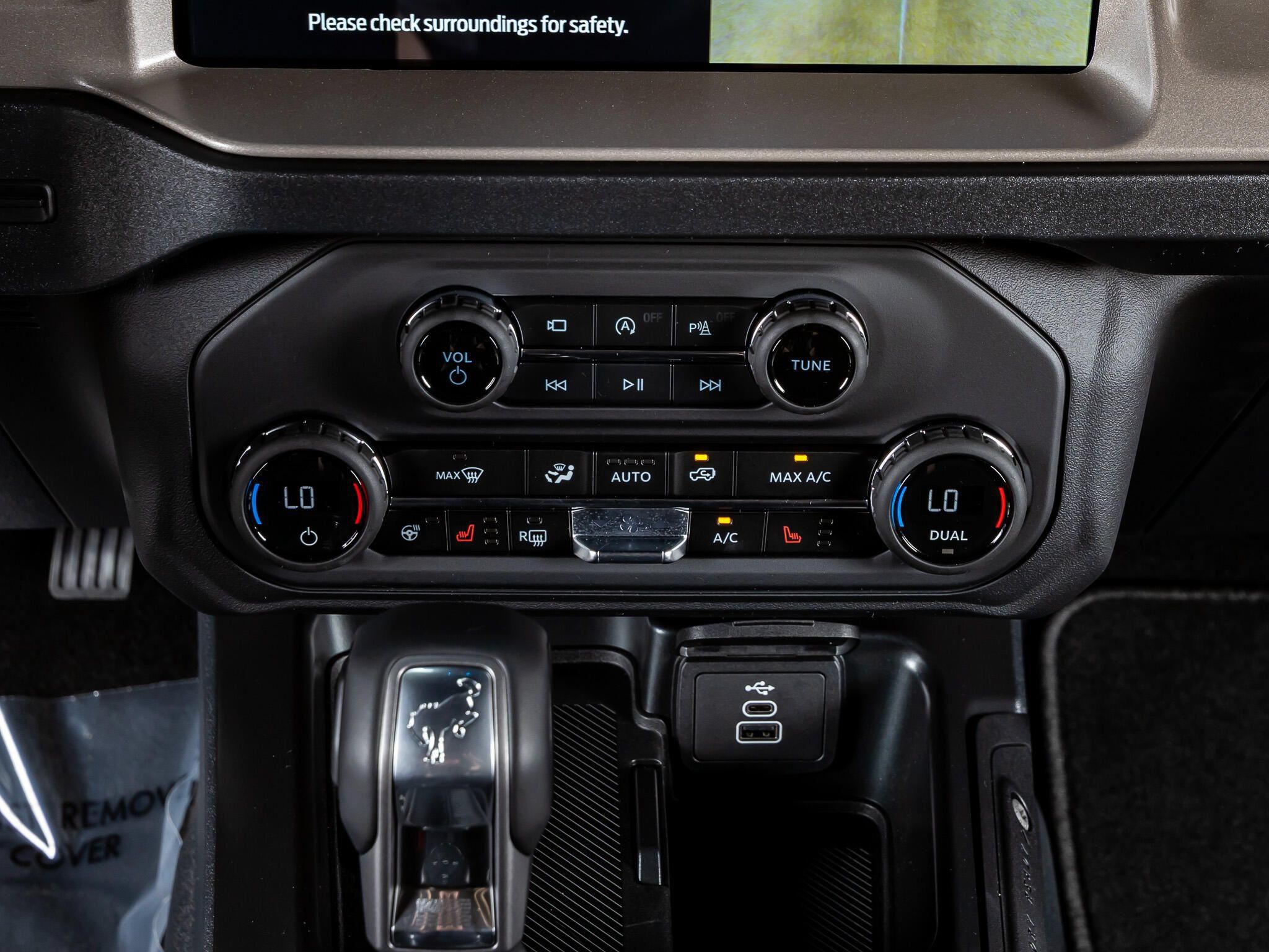 Used 2026 Ford Bronco Outer Banks AWD/4WD image 24