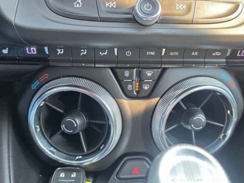 Used 2018 Chevrolet Camaro SS RWD image 17