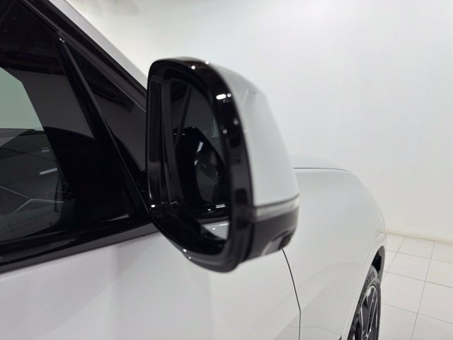 Used 2026 BMW X7 xDrive40i w/ M Sport Package AWD/4WD image 30