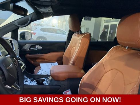 New 2026 Chrysler Pacifica Pinnacle w/ Trailer Tow Group image 19